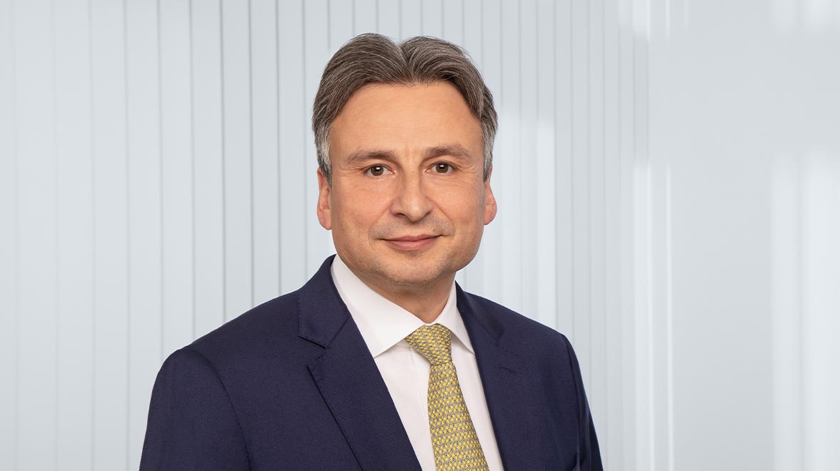 Gerhard Wiesheu, Vorstand B. Intershield seel. Sohn & Co. AG